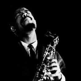 Artist picture of Eric Dolphy