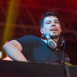 Artist picture of Thomas Gold