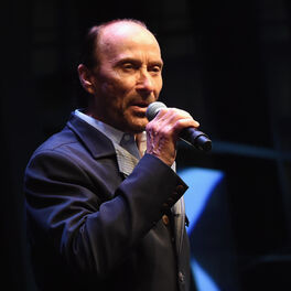 Artist picture of Lee Greenwood