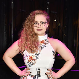 Artist picture of Carrie Hope Fletcher