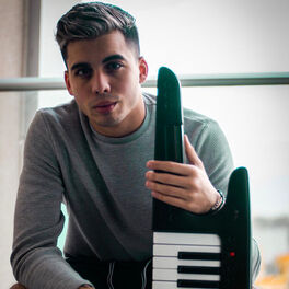 Artist picture of Seba Pereyra