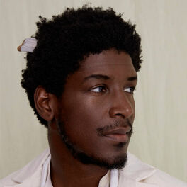 Artist picture of Labrinth
