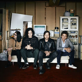 Artist picture of The Raconteurs
