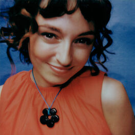 Artist picture of Stella Donnelly