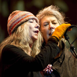 Artist picture of Kate & Anna McGarrigle