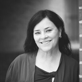 Artist picture of Diana Gabaldon