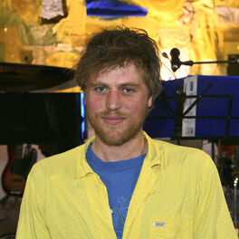 Artist picture of Johnny Flynn