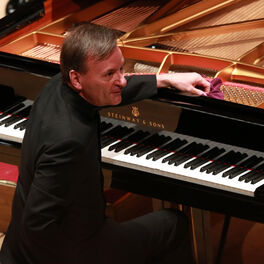 Artist picture of Stephen Hough