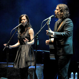 Artist picture of the Civil Wars