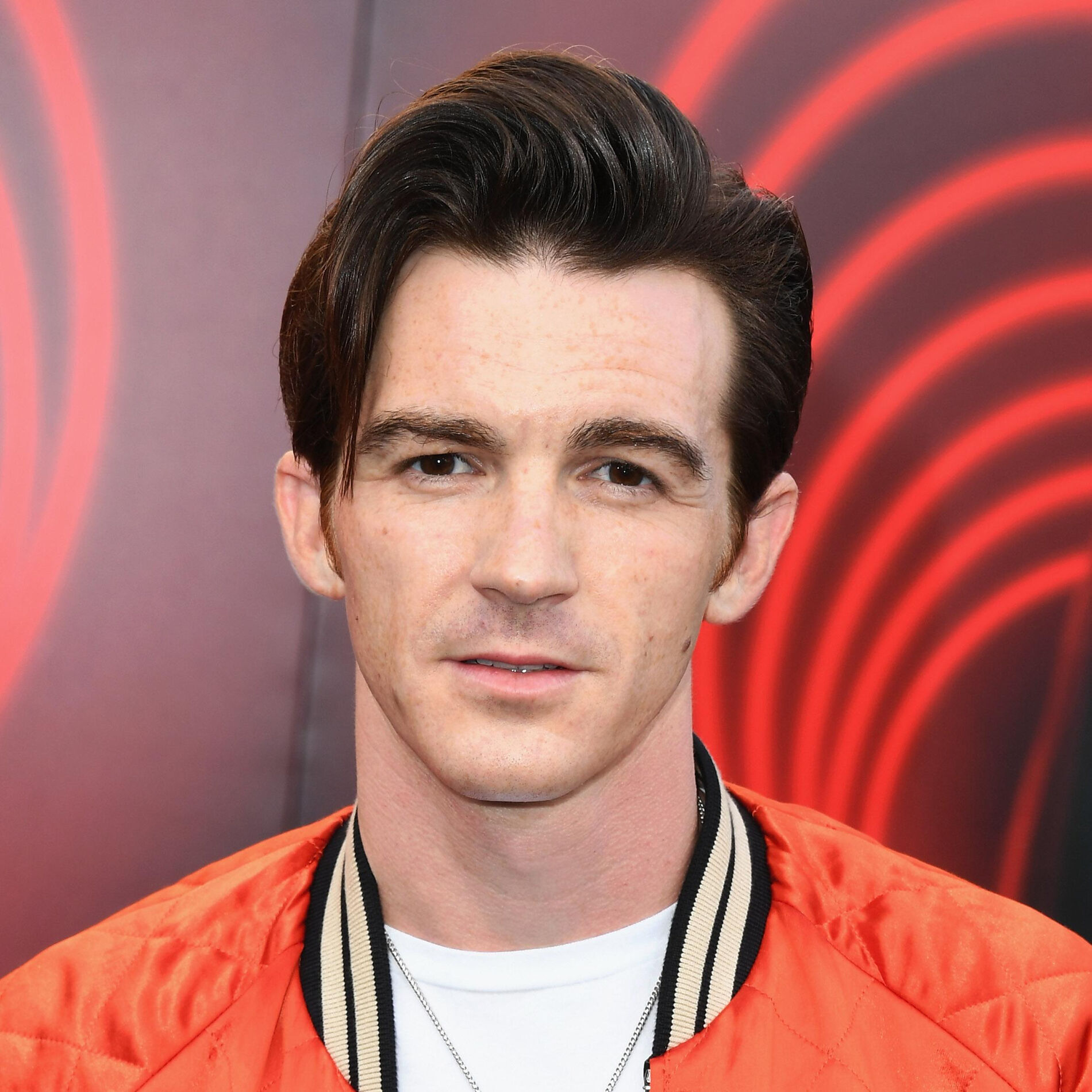 Drake Bell: albums, songs, playlists | Listen on Deezer