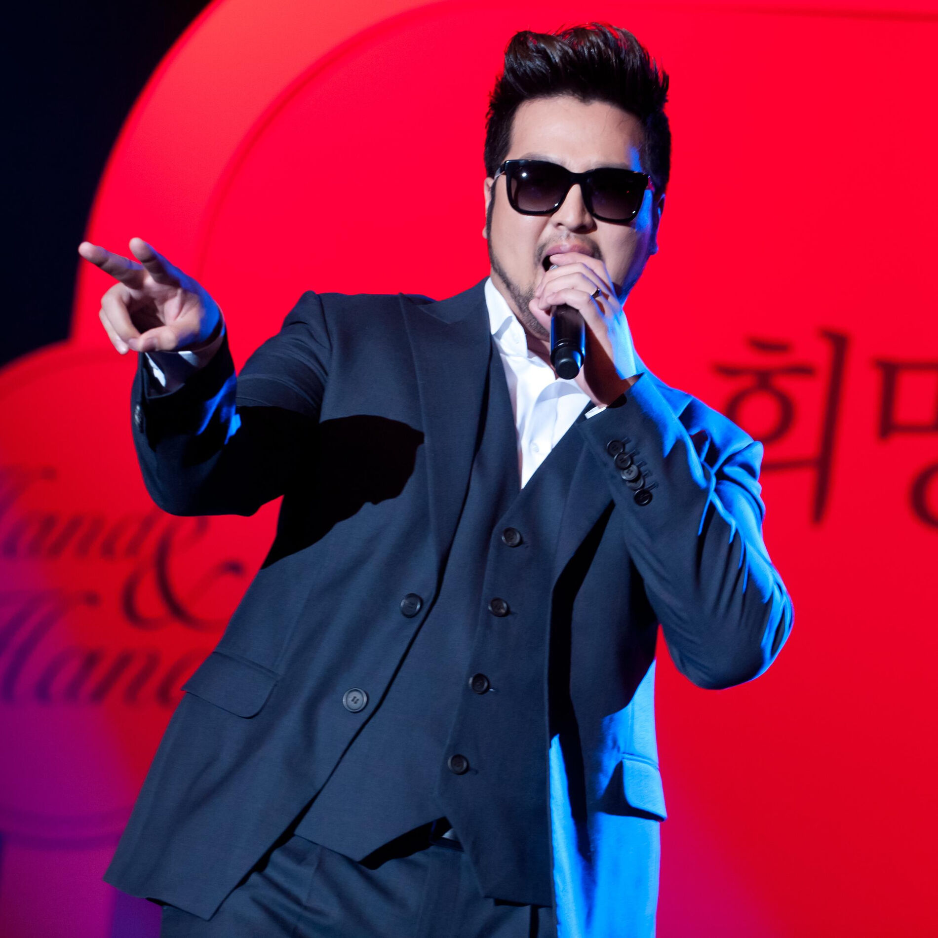 Kim Tae Woo: albums, songs, playlists | Listen on Deezer