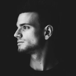 Artist picture of Yvvan Back