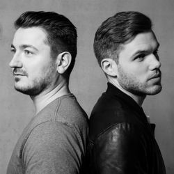 Lizot & Holy Molly - Menage A Trois