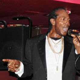 Artist picture of Michael Prophet