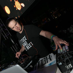DARUDE - Feel The Beat
