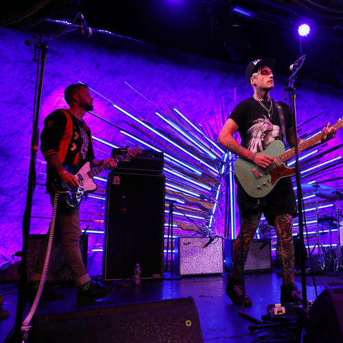 Highly Suspect músicas com letras e álbuns Ouvir na Deezer