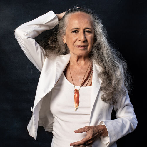 Maria Bethânia: albums, songs, playlists | Listen on Deezer