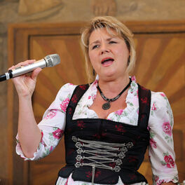 Artist picture of Angela Wiedl