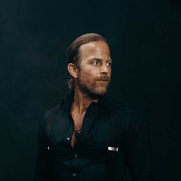 Artist picture of Kip Moore
