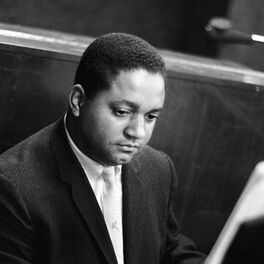 Artist picture of Oliver Nelson