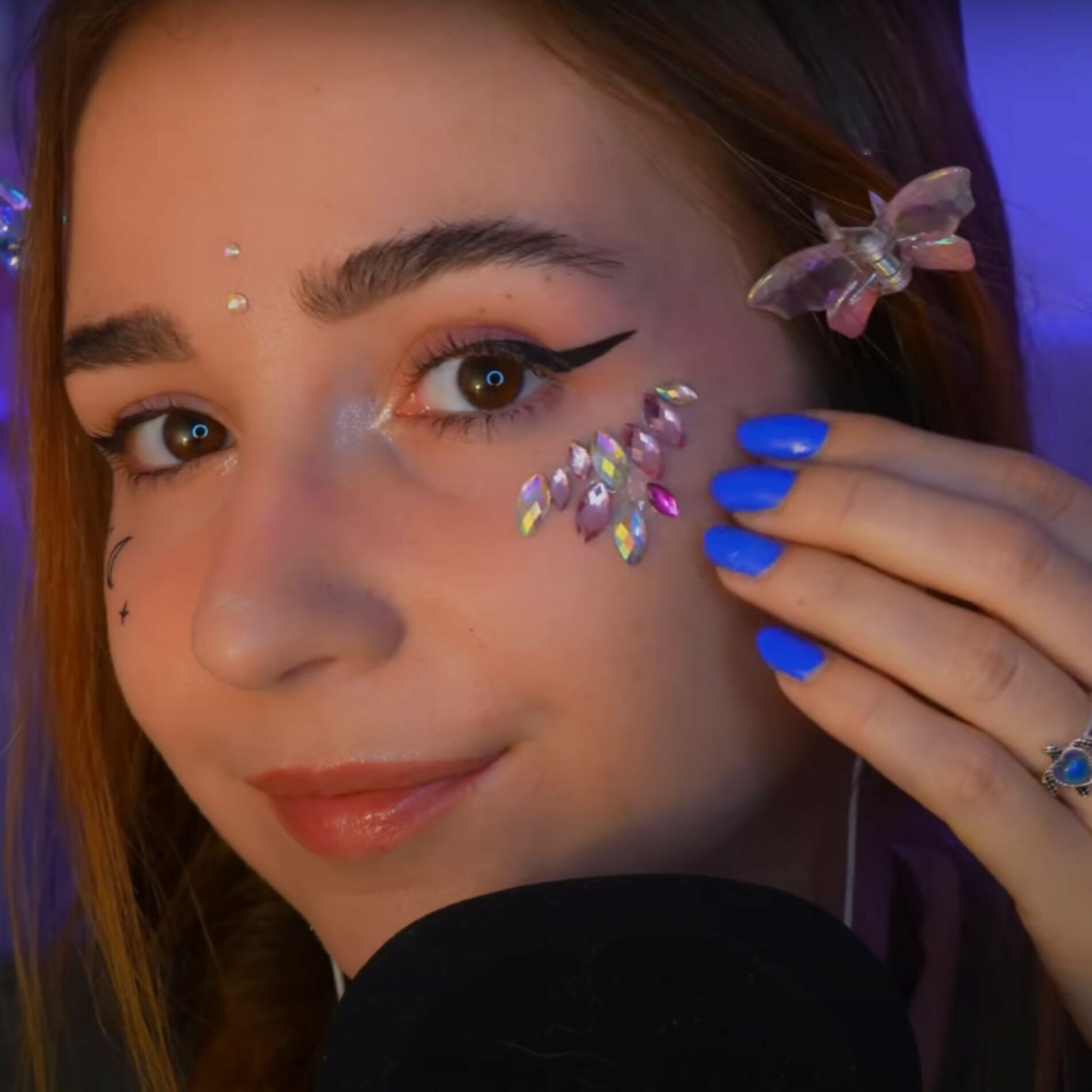 SPARKLY ASMR: альбомы, песни, плейлисты | Слушайте на Deezer