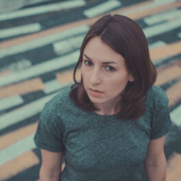 Artist picture of Brooke Annibale