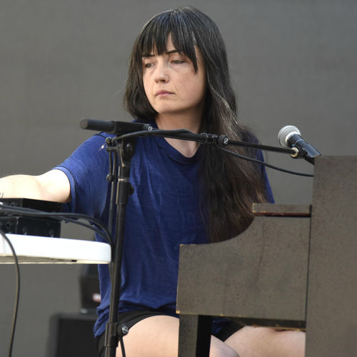 Grouper músicas com letras e álbuns Ouvir na Deezer