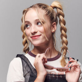 Artist picture of Brynn Cartelli