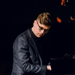 Artist picture of Vikingur Olafsson