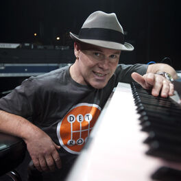 Artist picture of Thomas Dolby