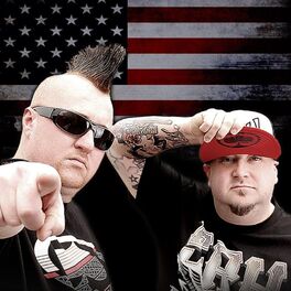 Artist picture of Moonshine Bandits