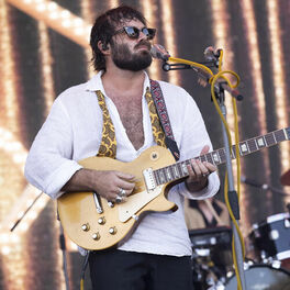 Artist picture of Angus Stone