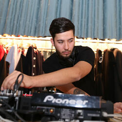 Mahmut Orhan & Sena Sener - Feel