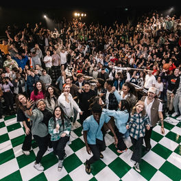 Artist picture of Hillsong Young & Free