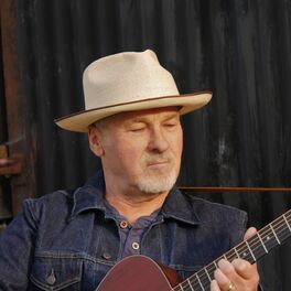 Artist picture of Paul Carrack