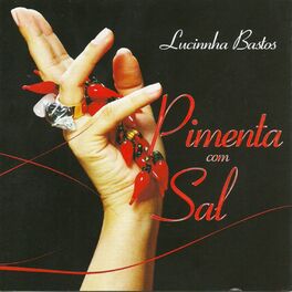Lucinnha Bastos