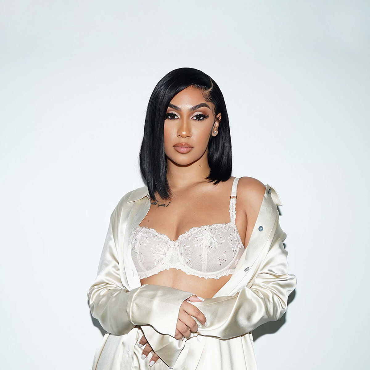 Queen Naija: albums, songs, playlists | Listen on Deezer