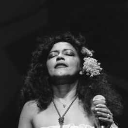 Artist picture of Nazaré Pereira
