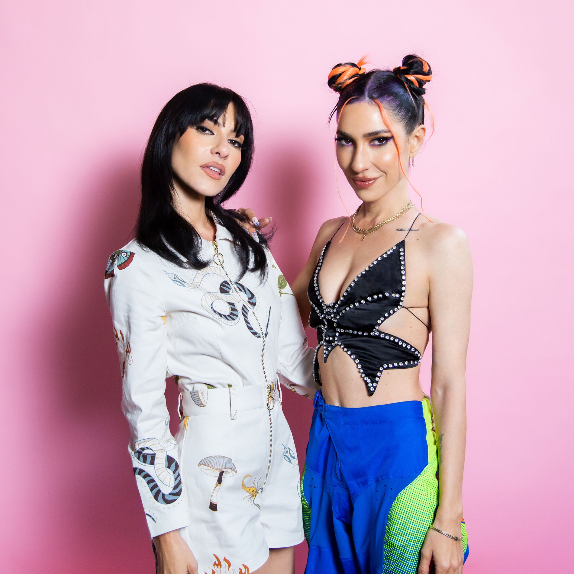 The Veronicas: albums, songs, playlists | Listen on Deezer