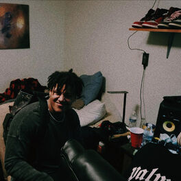 Artist picture of Yung City