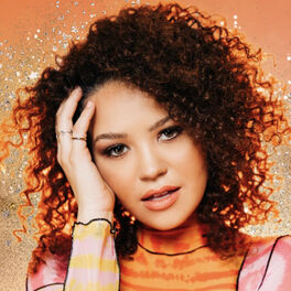 Artist picture of Riley Roth