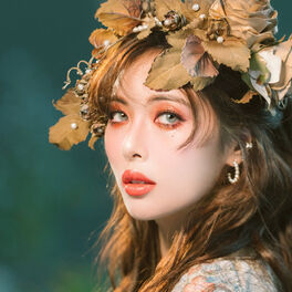 Artist picture of HyunA