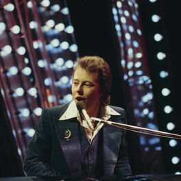 Artist picture of Peter Skellern
