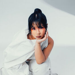 Artist picture of Thuy