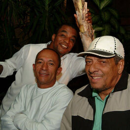 Artist picture of Trio Calafrio