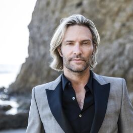 Artist picture of Eric Whitacre