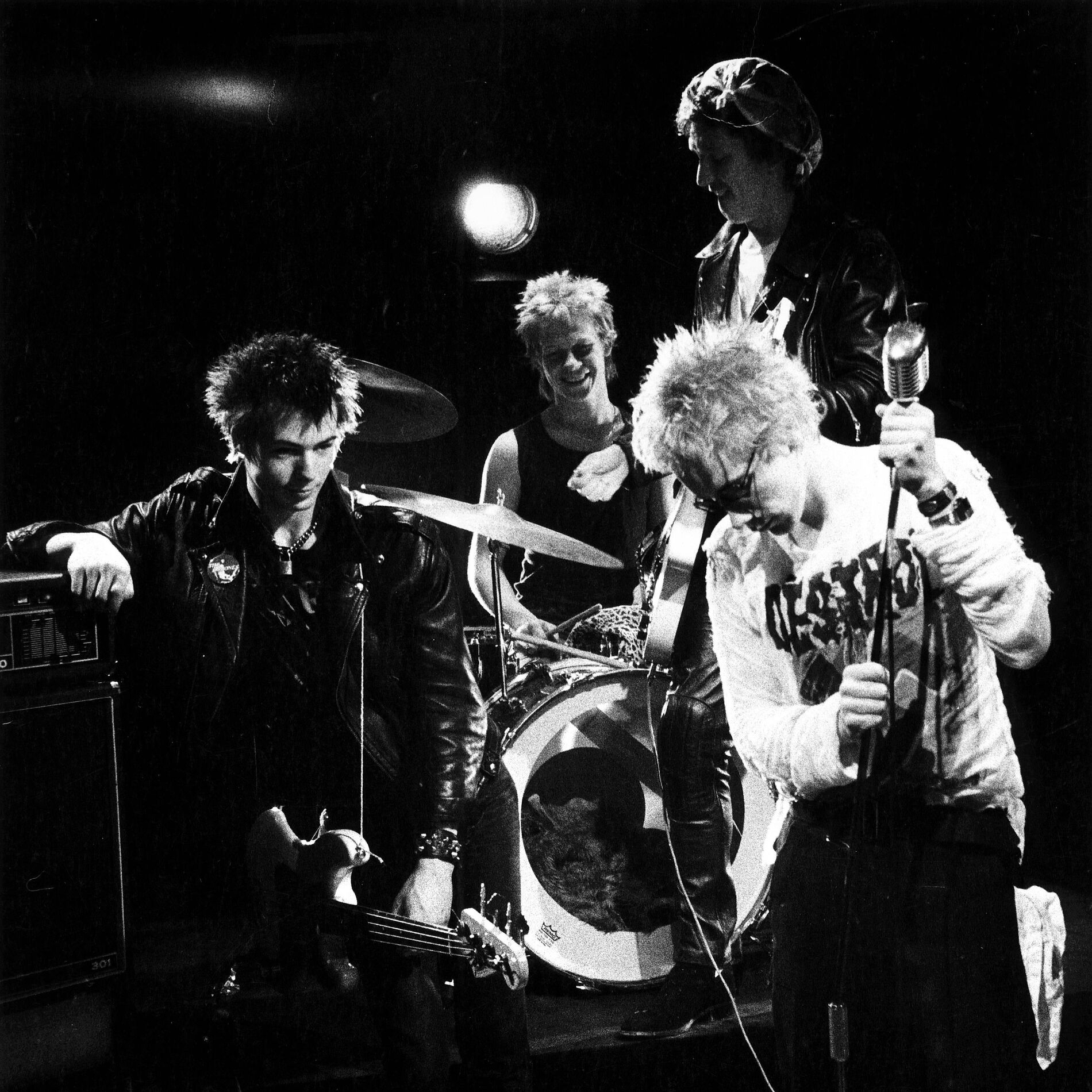 Sex Pistols: albums, songs, playlists | Listen on Deezer