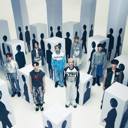 Stray Kids