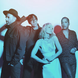 Artist picture of Metric