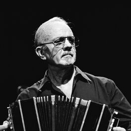 Artist picture of Astor Piazzolla